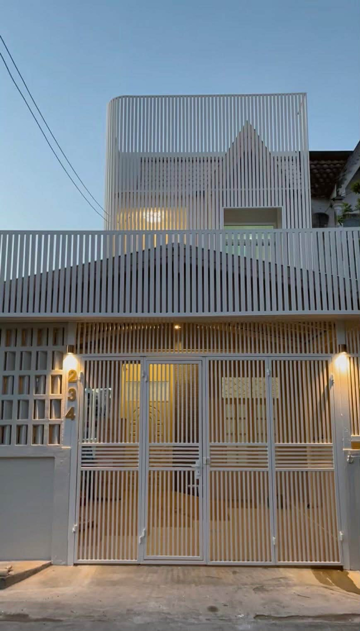 ให้เช่าทาวน์โฮมลาดพร้าว101 แฮปปี้แลนด์ : ให้เช่าทาวน์โฮม 2 ชั้นห้องมุม รีโนเวทใหม่ทั้งหลัง หมู่บ้าน อยู่เจริญ ลาดพร้าว101 ใกล้MRTลาดพร้าว แอร์เฟอร์ครบ มี2ห้องนอน2ห้องน้ำ ราคาเช่าเดือนละ20,000บาท