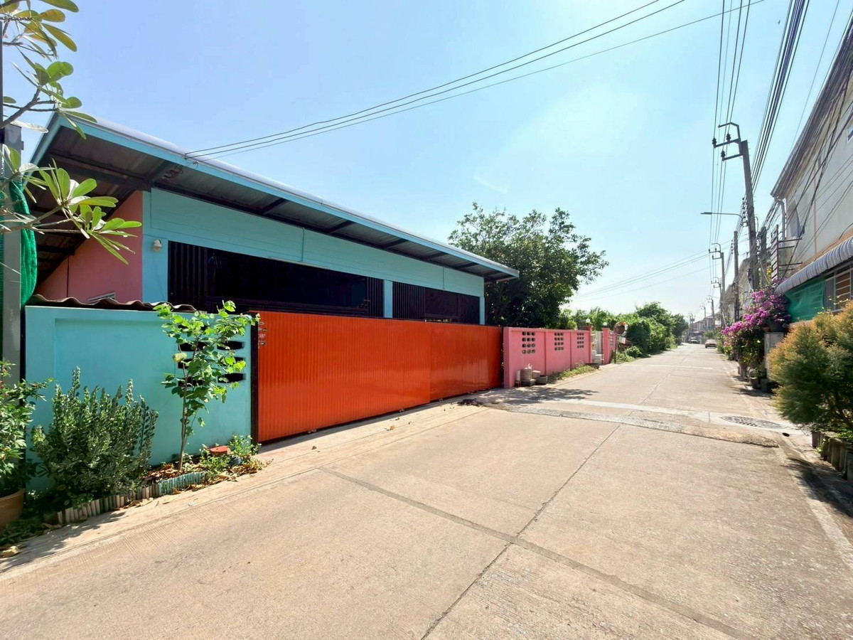 ขายบ้านนนทบุรี บางใหญ่ บางบัวทอง : ขายบ้านเดี่ยวหลังใหญ่ 2 ชั้น เนื้อที่ 454 ตรว.บางไผ่ซอย 7 ต.บางไผ่ อ.เมืองนนทบุรี จ.นนทบุรี ราคา 19,500,000 บาท