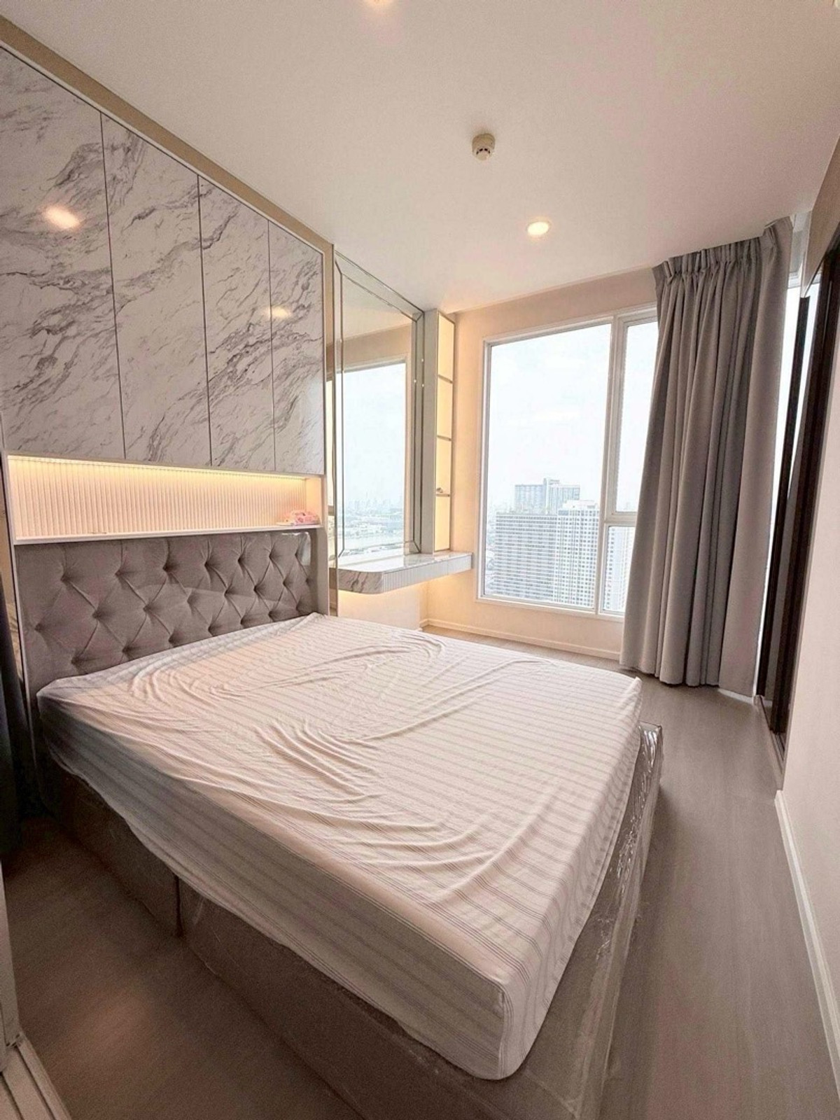 ให้เช่าคอนโดปิ่นเกล้า จรัญสนิทวงศ์ : @condocurator 📍ขาย / ให้เช่า De lapis Charan 81 วิวเปิดโล่ง พร้อมเข้าอยู่ [PM4577]