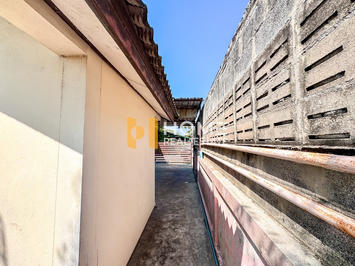 ขายบ้านพัทยา บางแสน ชลบุรี สัตหีบ : บ้านชั้นเดียว ถนนหนองคล้าใหม่ บึง อำเภอศรีราชา ชลบุรี / 2 ห้องนอน (ขาย), One - story house Nong Kla Mai Road, Bueng, Si Racha District, Chonburi  / 2 Bedrooms (FOR SALE) YEAN099