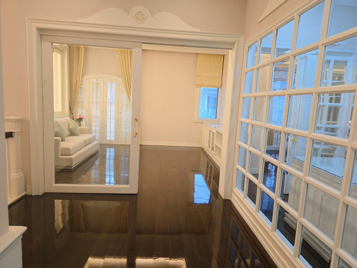 ขายบ้านบางนา แบริ่ง ลาซาล : นาราสิริ บางนา / 4 ห้องนอน (ขาย), Narasiri Bangna / 4 Bedrooms (FOR SALE) YOK003