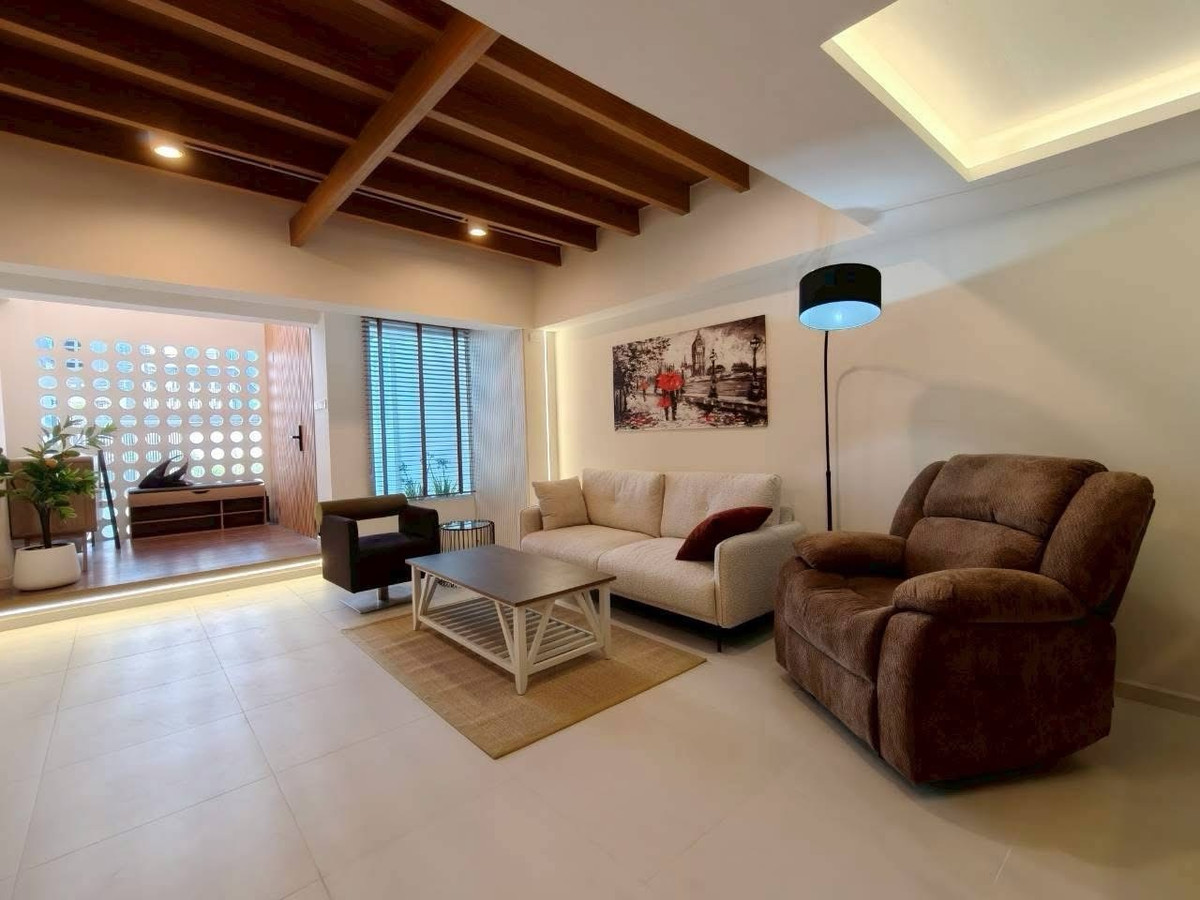 For RentTownhomeOnnut, Udomsuk : For rent townhouse khlongton nivet Townhouse Khlongton Niwet Village 
 🛏️ 2 bedrooms 🛁 2 bathrooms, size 24 sq m., usable area 170 sq m. ✨ Price 55,000 baht