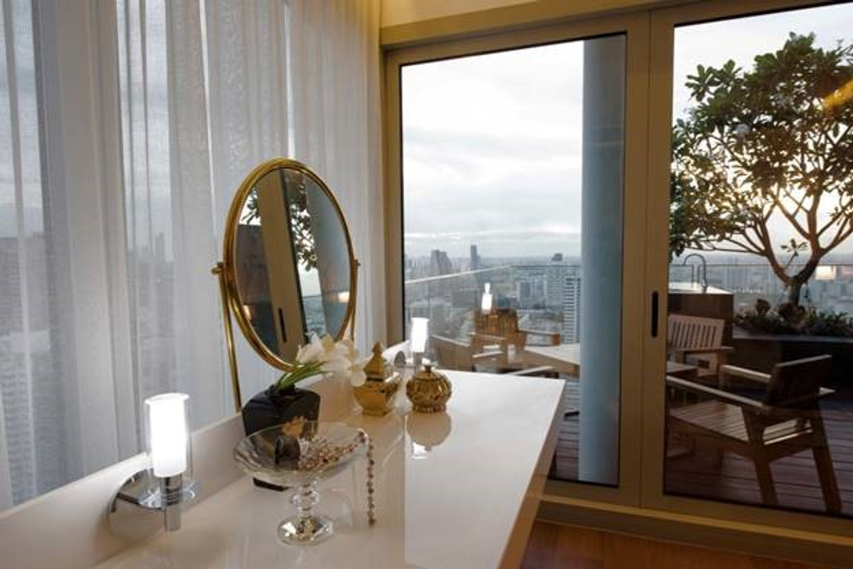 For RentCondoWitthayu, Chidlom, Langsuan, Ploenchit : 🏠✨ 185 Ratchadamri | 2-Bedroom Condo for Rent (HBH-ST-121)