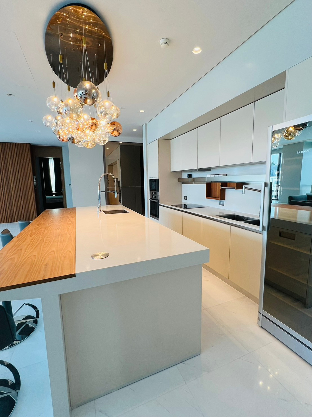 คอนโดวิทยุ ชิดลม หลังสวน : ✨ขาย/ให้เช่าคอนโดสุดหรูที่ The Residences at Sindhorn Kempinski 4 ห้องนอน พื้นที่กว้าง ตกแต่งสวย เฟอร์นิเจอร์ครบ ระเบียงใหญ่ วิวสวยมาก ใกล้ BTS ราชดำริ