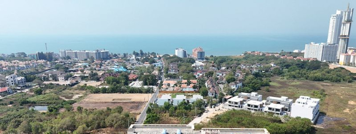 ขายกิจการโรงแรม & กิจการอพาร์ตเมนต์พัทยา บางแสน ชลบุรี สัตหีบ : ขายที่ดิน 2 ไร่ พร้อมกิจการคอนโดวิวทะเล 🌊 200 ห้อง 8 ชั้น  📍จอมเทียน สัตหีบ จ.ชลบุรี   #เปลี่ยนใบประกอบกิจการเป็นโรงแรมได้ ที่ดินผังสีแดง❤️  ใกล้ถนนสุขุมวิท 300 เมตร  ใกล้ทะเลจอมเทียน 700 เมตร 