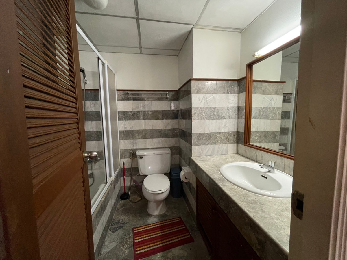 For RentCondoSilom, Saladaeng, Bangrak : Silom Suite Room for Rent (Sathorn 12)