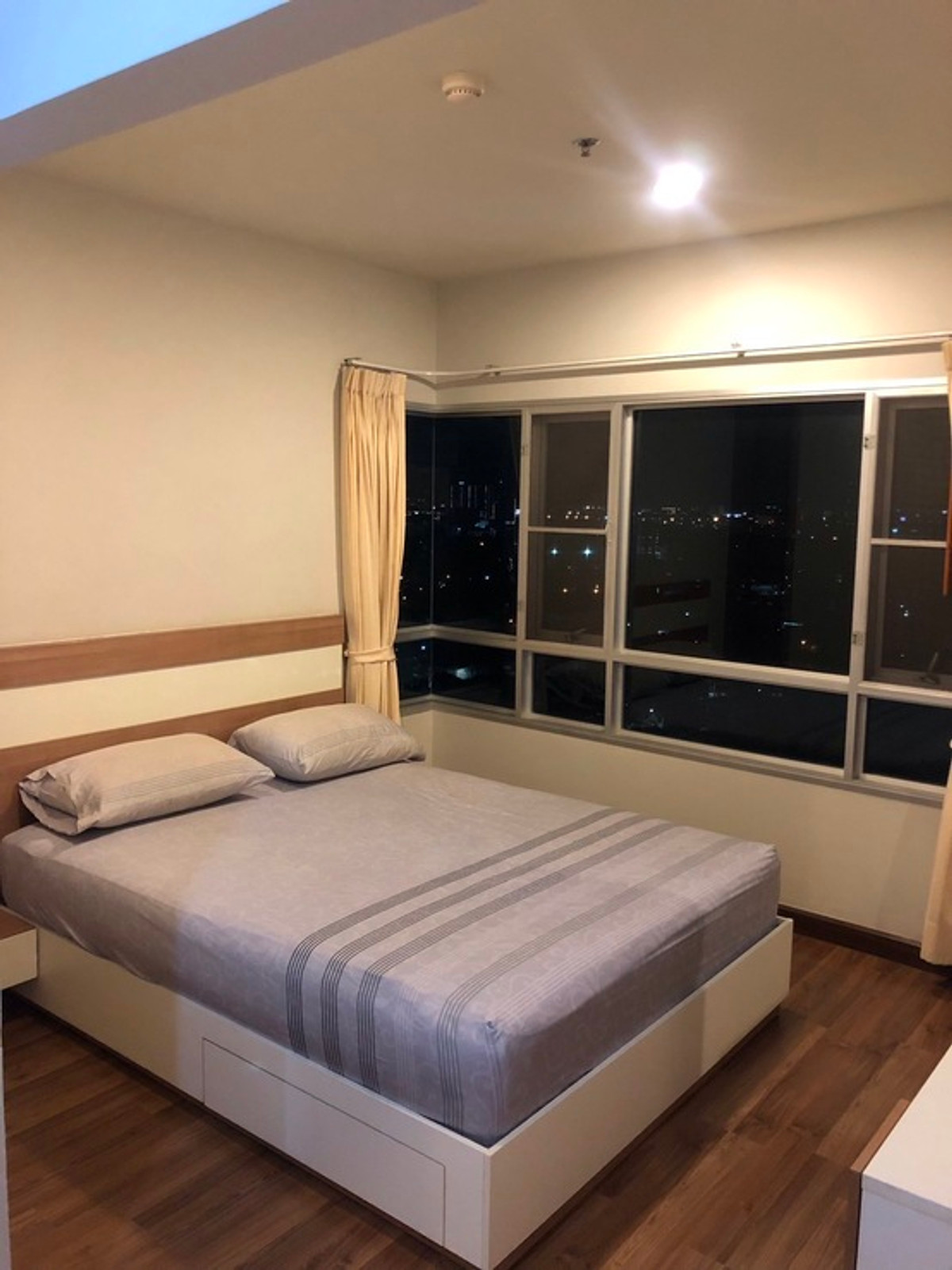 ขายคอนโดรัตนาธิเบศร์ สนามบินน้ำ พระนั่งเกล้า : 💖💖ขาย ราคาถูก Centric Tiwanon Station / 2 ห้องนอน 2 ห้องน้ำ มี ระเบียง ราคาเพียง 4.1 ล้านบาท// สนใจสอบถามได้นะคะ  LINE  ID = atfirm2010  💖💖