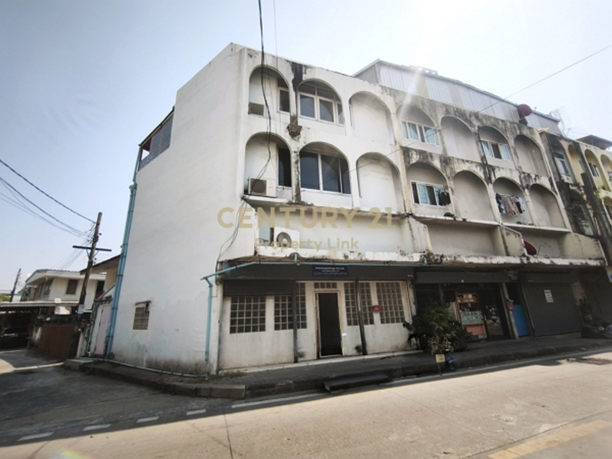 อาคารพาณิชย์สะพานควาย จตุจักร : ทำเลทองหลังมุม ลาดพร้าว 15: ติดถนนใกล้ MRT เหมาะอย่างยิ่งสำหรับโฮมออฟฟิศ สตูดิโอ คลินิก หรือร้านค้า No.50-CB-69002