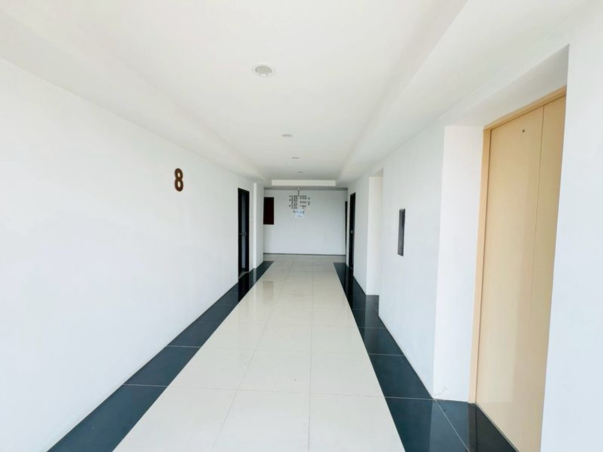 ขายกิจการโรงแรม & กิจการอพาร์ตเมนต์พัทยา บางแสน ชลบุรี สัตหีบ : ขายที่ดิน 2 ไร่ พร้อมกิจการคอนโดวิวทะเล 🌊 200 ห้อง 8 ชั้น  📍จอมเทียน สัตหีบ จ.ชลบุรี   #เปลี่ยนใบประกอบกิจการเป็นโรงแรมได้ ที่ดินผังสีแดง❤️  ใกล้ถนนสุขุมวิท 300 เมตร  ใกล้ทะเลจอมเทียน 700 เมตร 