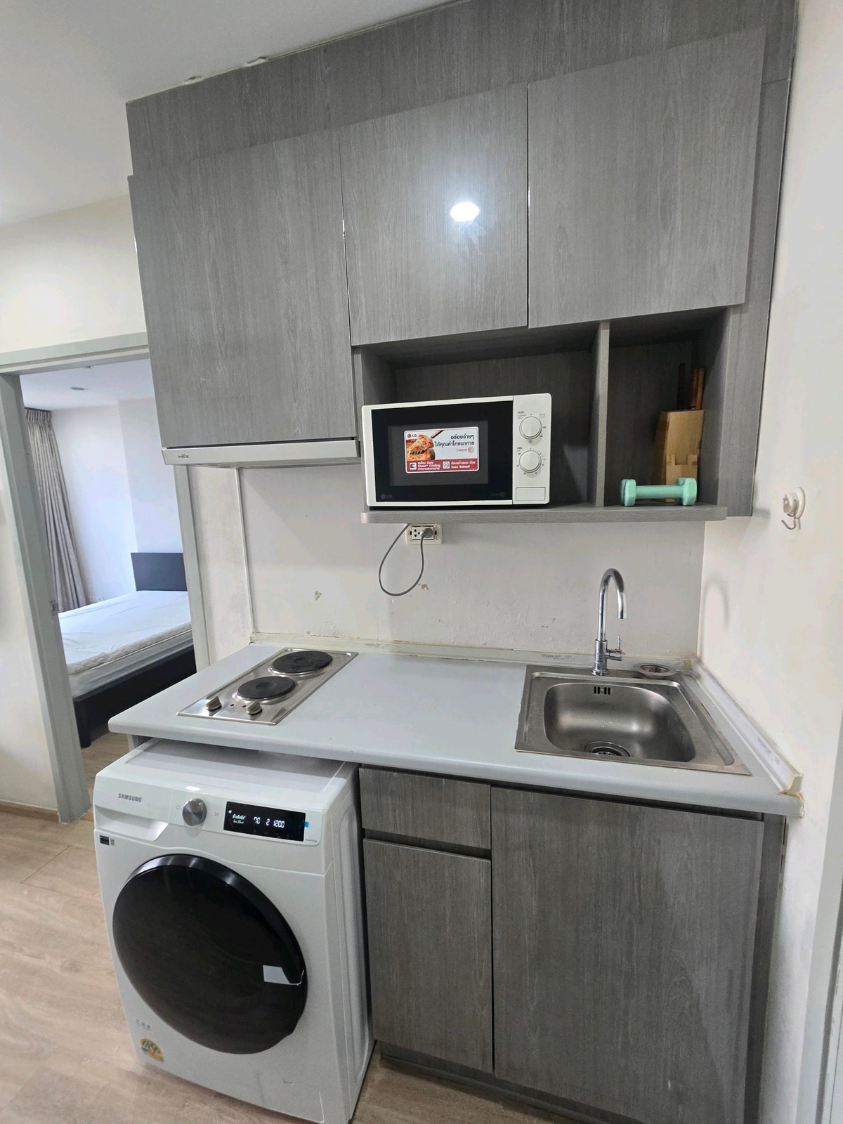 For RentCondoThaphra, Talat Phlu, Wutthakat : Newly renovated room, ready to move in‼️ Ideo Sathorn-Thapra 📍near BTS Pho Nimit