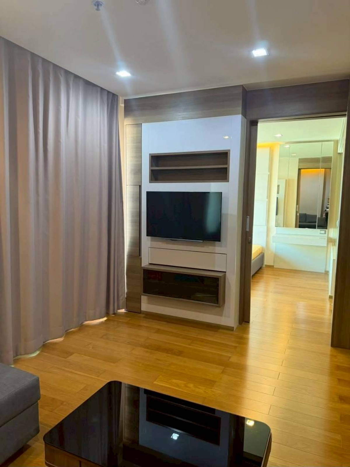 For RentCondoSathorn, Narathiwat : ✅ DADS112 ✅ Line : @p2nproperty