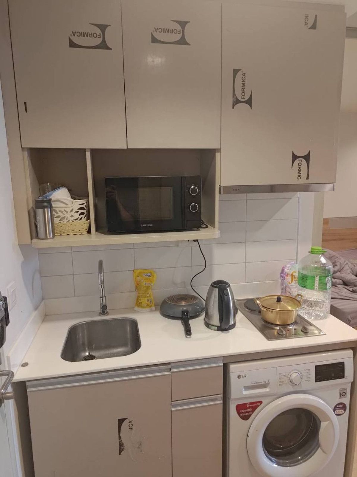 For SaleCondoRatchathewi,Phayathai : Ideo Q Ratchathewi【𝐒𝐄𝐋𝐋 & 𝐑𝐄𝐍𝐓】🔥Simple design, pleasing to the eye, yet with just enough details to look good. Easy to use and comfortable for everyday wear.🔥 Contact Line ID: @hacondo