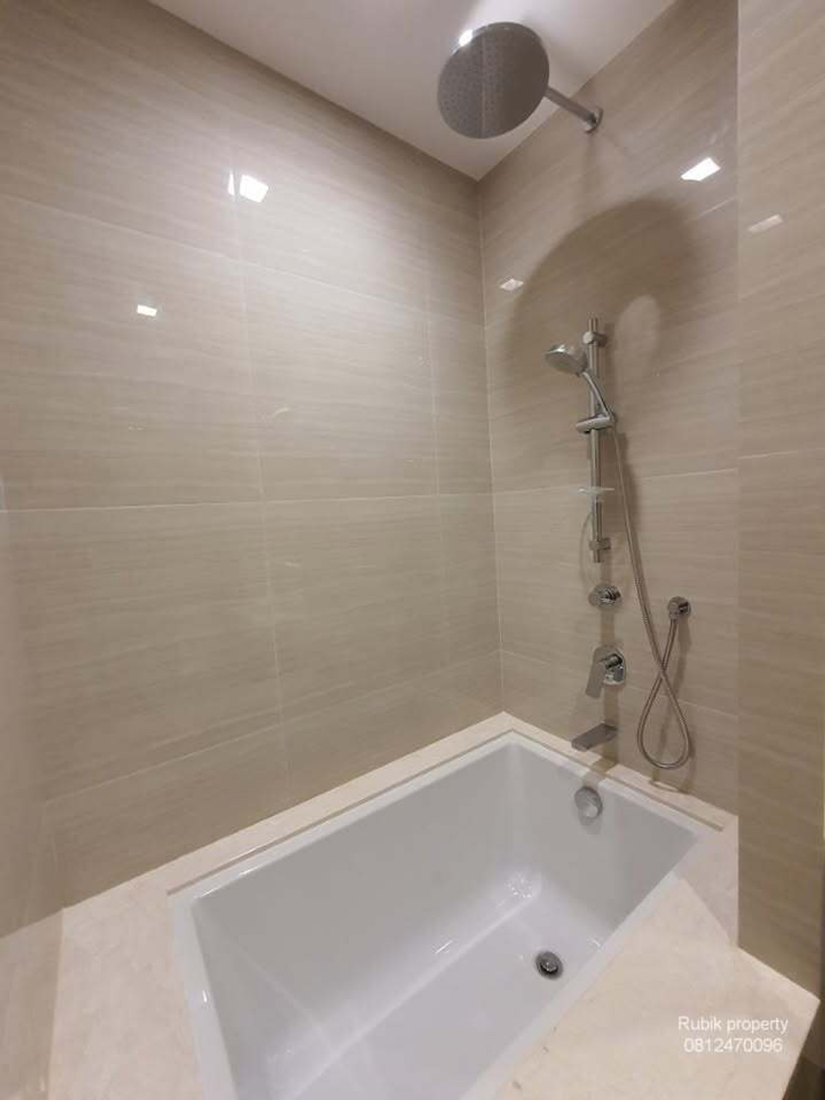 ขายคอนโดสุขุมวิท อโศก ทองหล่อ : 🏙 ขายพร้อมผู้เช่า | Noble BE33 สุขุมวิท 33 RB1670 คอนโดหรู ใกล้ BTS พร้อมพงษ์ | พร้อมรับผลตอบแทนค่าเช่าทันที