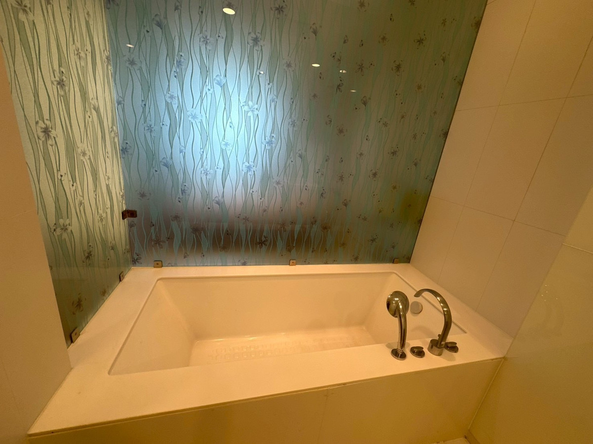 For RentCondoWitthayu, Chidlom, Langsuan, Ploenchit : 🏠✨ 185 Rajadamri | 1 Bedroom for Rent (HBH-ST-116)