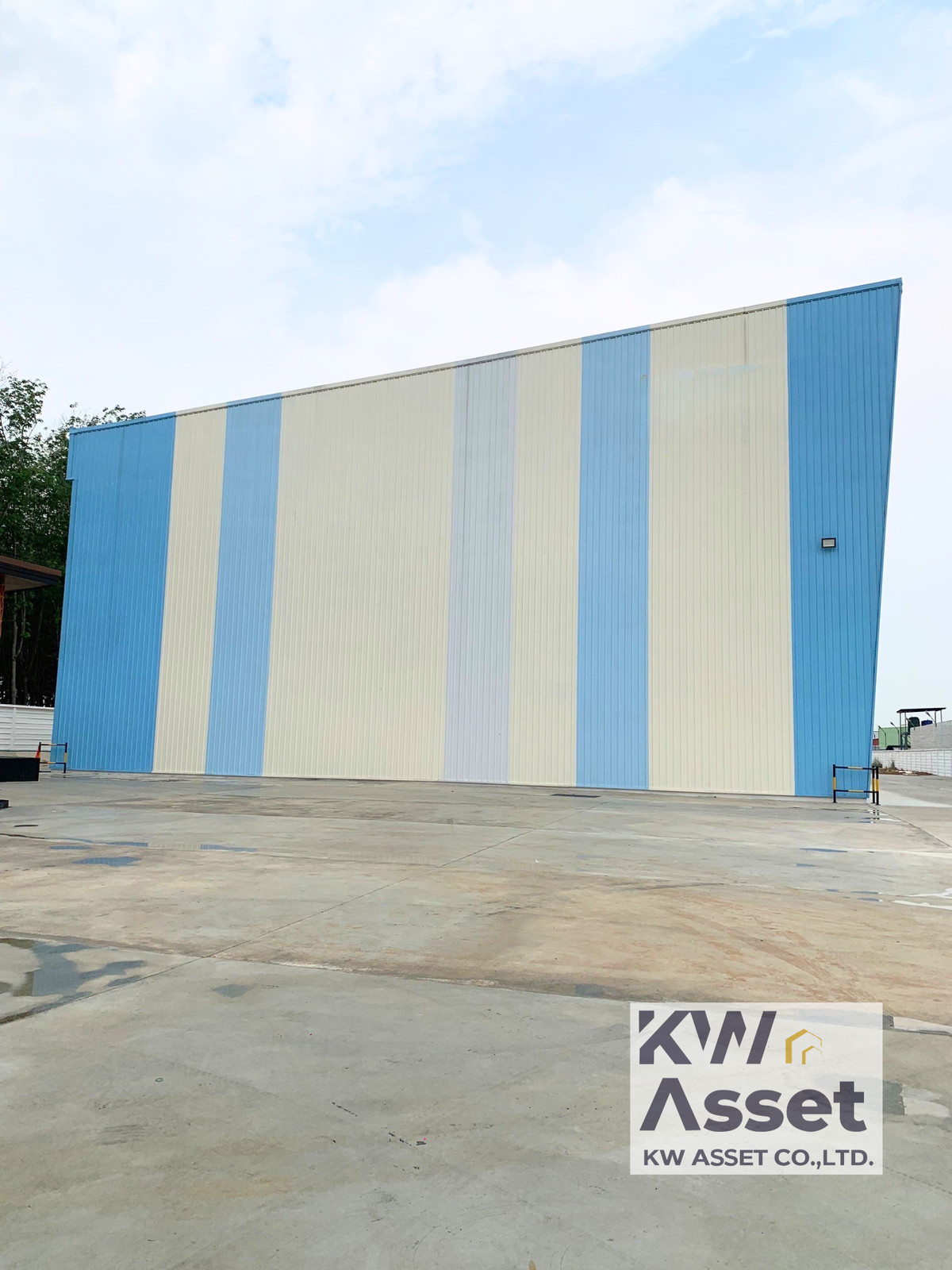 For SaleFactorySriracha Laem Chabang Ban Bueng : Factory for sale, 3,300 sq m., land 5-2-70 rai, has R.R. 106 📍Nong Irun, Ban Bueng, Chonburi 🟨Land layout yellow #KWASSET