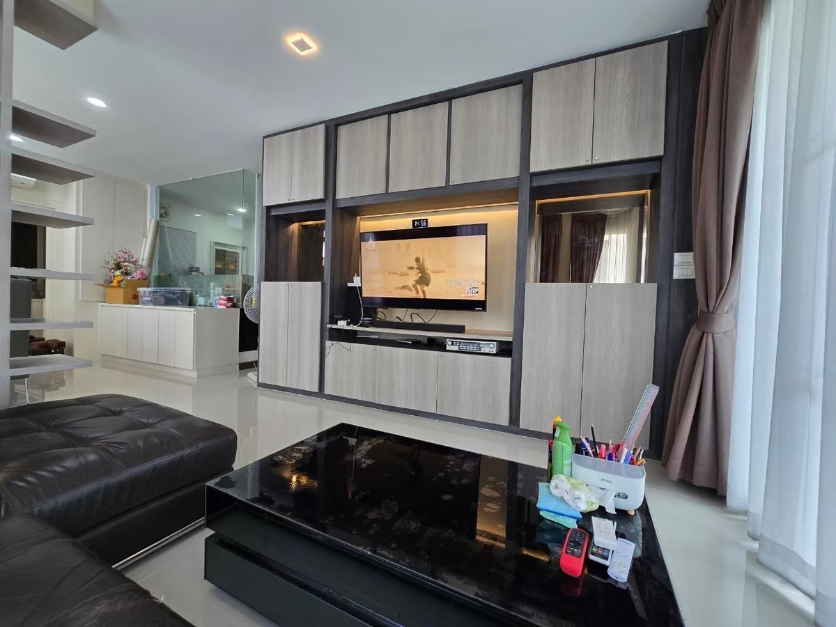 ขายบ้านบางนา แบริ่ง ลาซาล : คัดสรรสังคมคุณภาพ... เพื่อความเป็นส่วนตัวสูงสุดเพียง 99 ครอบครัวเท่านั้น