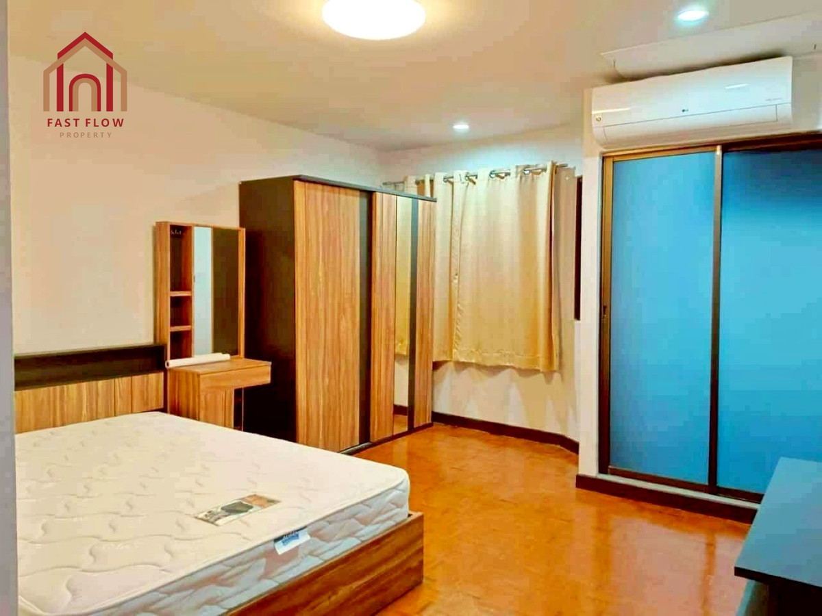 ขายคอนโดสะพานควาย จตุจักร : ขายถูกสุดในโครงการ คอนโด รัชวิภาเพลส ใกล้ SCB Park ใกล้เมเจอร์รัชโยธิน BTS รัชโยธิน แยกรัชวิภาขาเข้า ซอยพหลโยธิน35/4 แยก2 ซอยรัชดาภิเษก 48 ถนนวิภาวดีรังสิต ARA