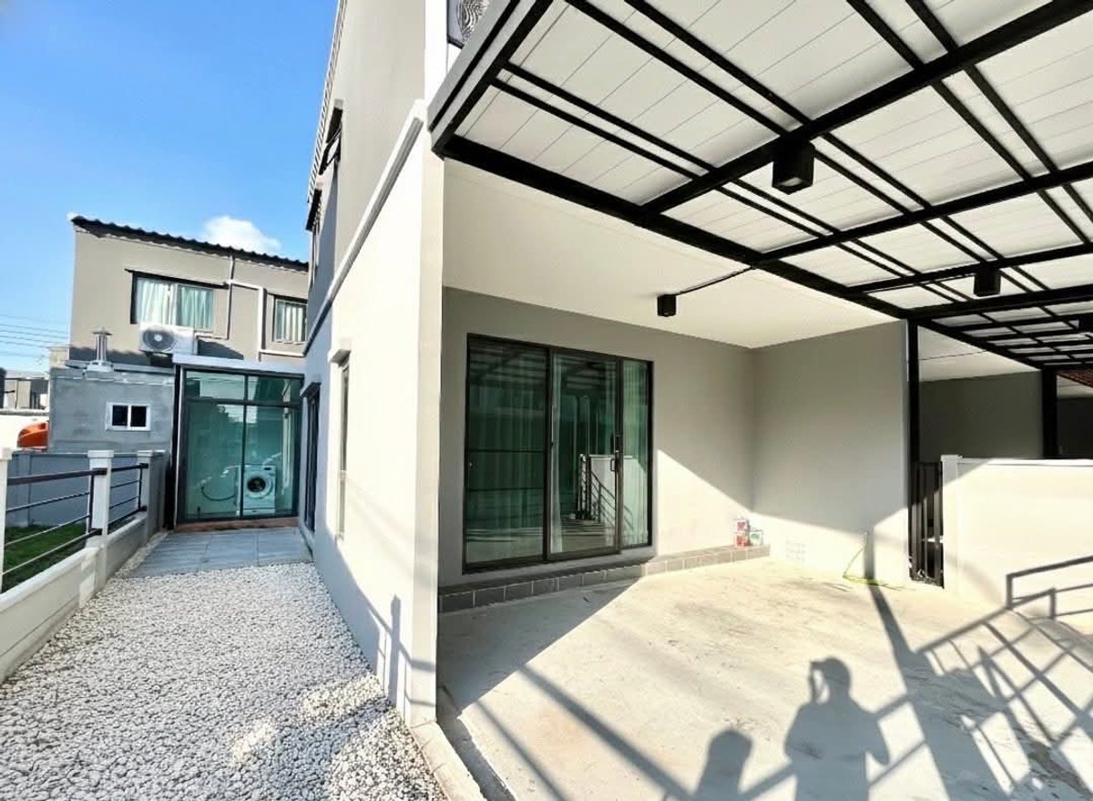 ให้เช่าทาวน์โฮมบางนา แบริ่ง ลาซาล : ให้เช่า ทาวน์โฮม หลังริม ใกล้ เมกา บางนา โครงการ Pleno สุขุมวิท-บางนา 2 ใกล้ทางด่วน ใกล้ รร.ราชวินิต บางแก้ว , สนามกอล์ฟ เมืองแก้ว เดินทางสะดวก เฟอร์นิเจอร์ครบพร้อมเข้าอยู่