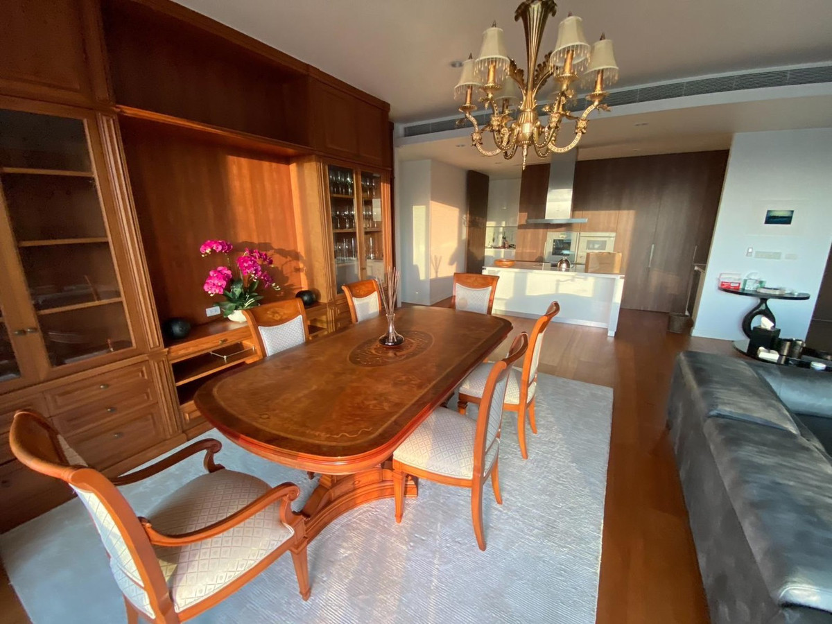 For RentCondoWitthayu, Chidlom, Langsuan, Ploenchit : 🏠✨ 185 Rajadamri | 3 Bedroom for Rent (HBH-ST-117)