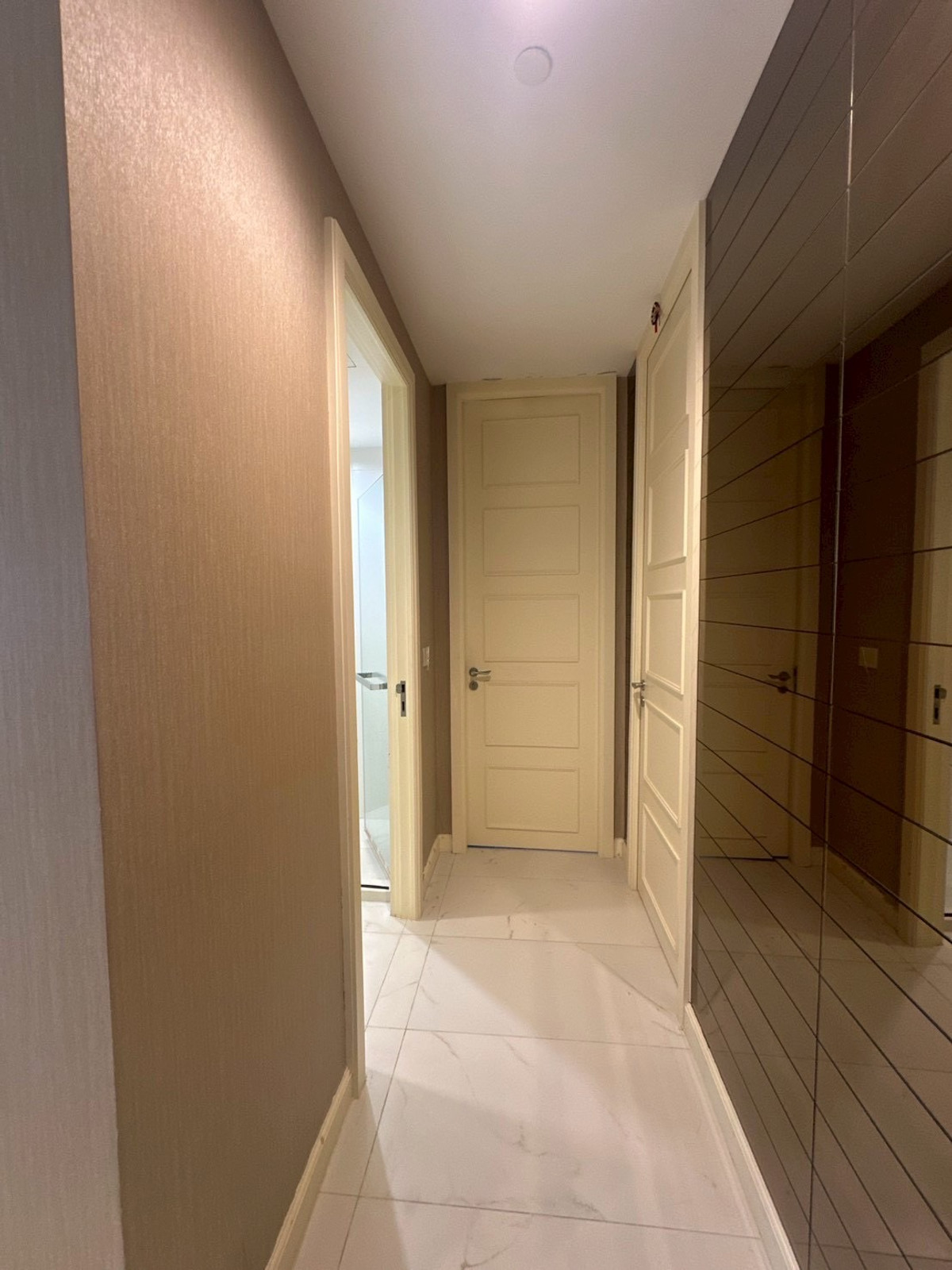 For RentCondoWitthayu, Chidlom, Langsuan, Ploenchit : 🏠✨ 185 Rajadamri | 1 Bedroom for Rent (HBH-ST-116)