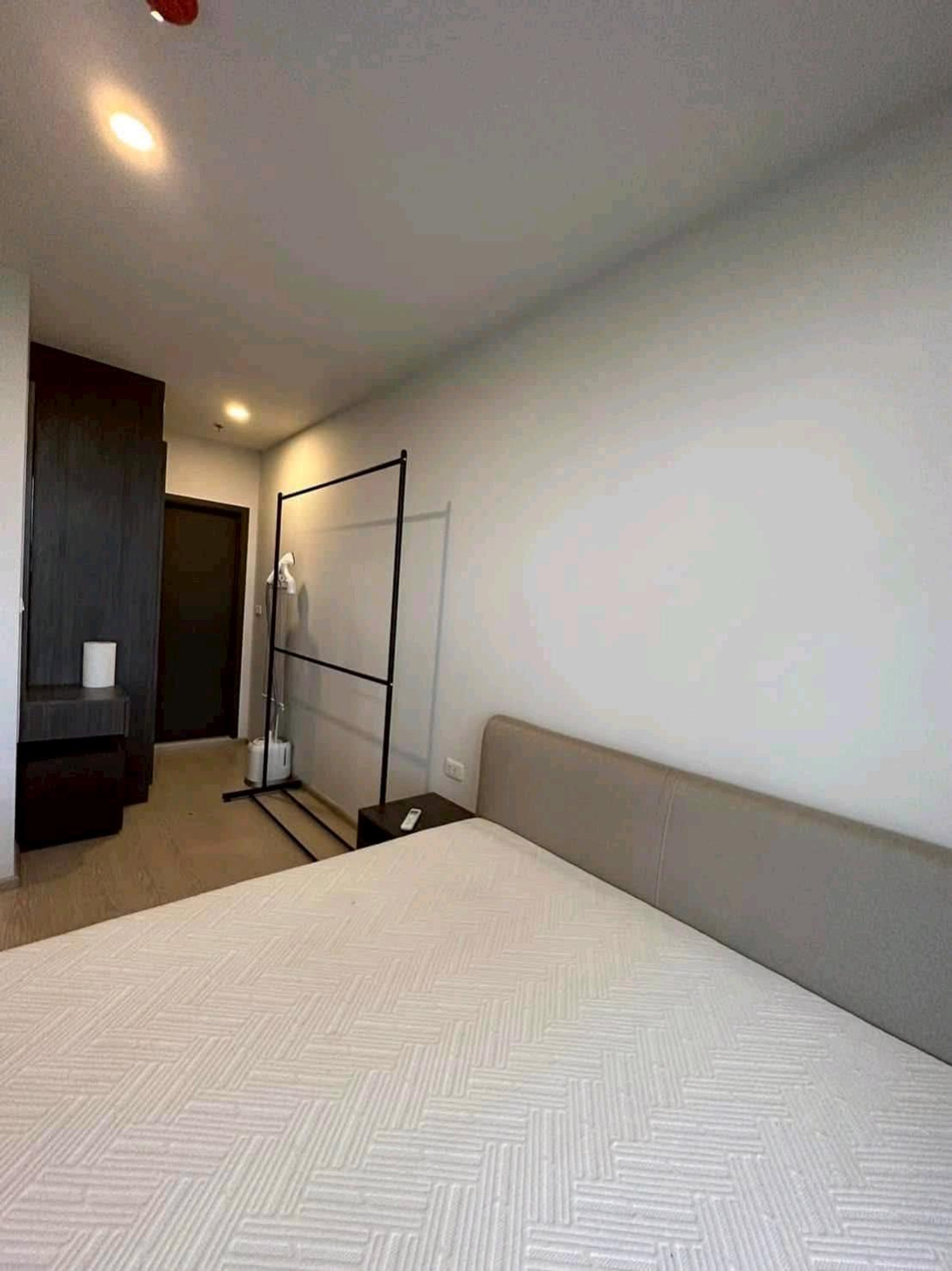 ให้เช่าคอนโดอ่อนนุช อุดมสุข : พร้อมเข้าอยู่ 5 กุมภาพันธ์นี้ให้เช่าคอนโด Elio Del Nestขนาด 34.5 ตร.ม. ห้องมุม วิวสระ