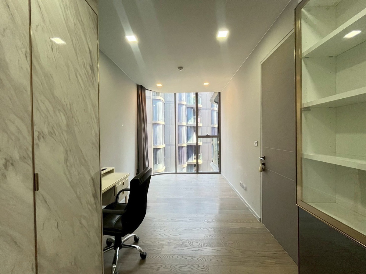 ให้เช่าคอนโดสุขุมวิท อโศก ทองหล่อ : pet friendly condo bts phromphong 2 bed for rent