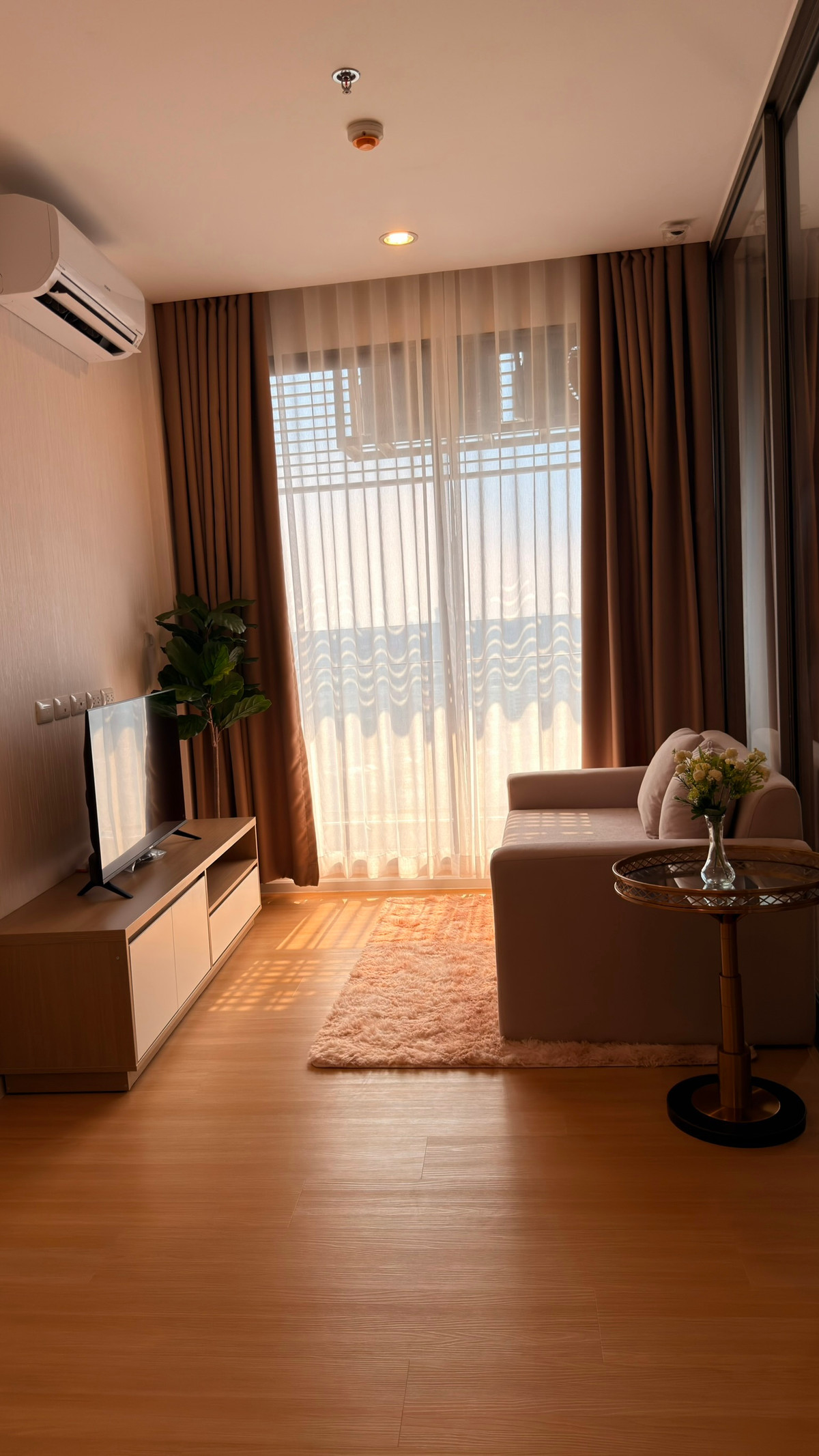 For RentCondoBangna, Bearing, Lasalle : Cheapest in the project‼️ For rent🔥Very Condo 3 Sukhumvit 72, beautiful room, built-in throughout the room. Fully furnished + has washing machine 📍Ready to move in 31 March 2026