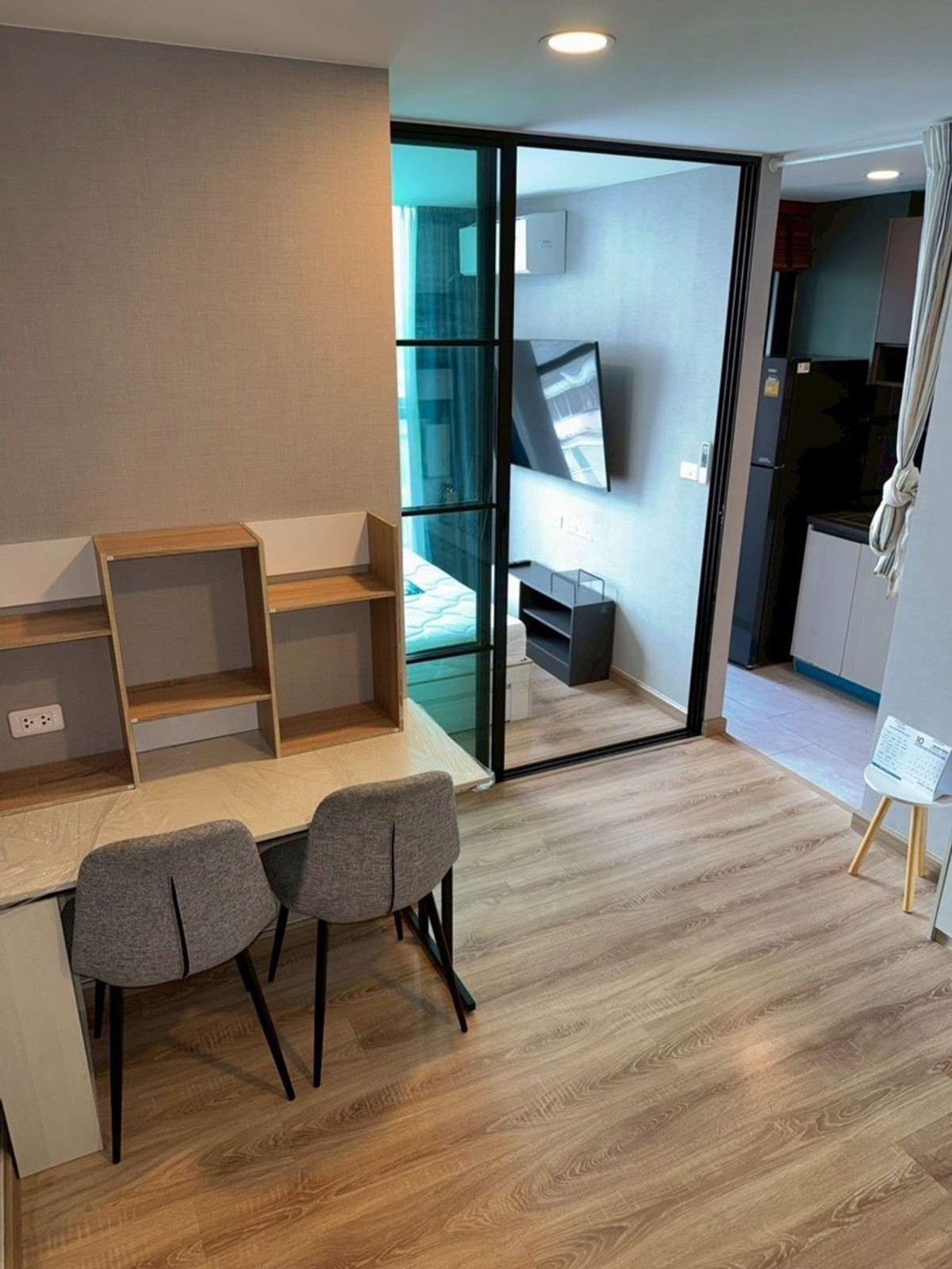 For RentCondoLadprao101, Happy Land, The Mall Bang Kapi : 🔥 For rent The Cube Loft Lat Phrao 107 🔥 
 ✨ Corner room at the end, private, ready to move in.