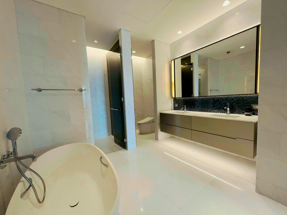 คอนโดวิทยุ ชิดลม หลังสวน : ✨ขาย/ให้เช่าคอนโดสุดหรูที่ The Residences at Sindhorn Kempinski 4 ห้องนอน พื้นที่กว้าง ตกแต่งสวย เฟอร์นิเจอร์ครบ ระเบียงใหญ่ วิวสวยมาก ใกล้ BTS ราชดำริ