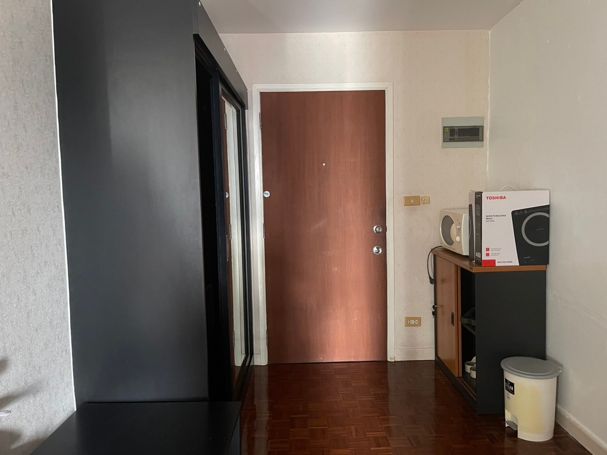 For RentCondoSilom, Saladaeng, Bangrak : Silom Suite Room for Rent (Sathorn 12)