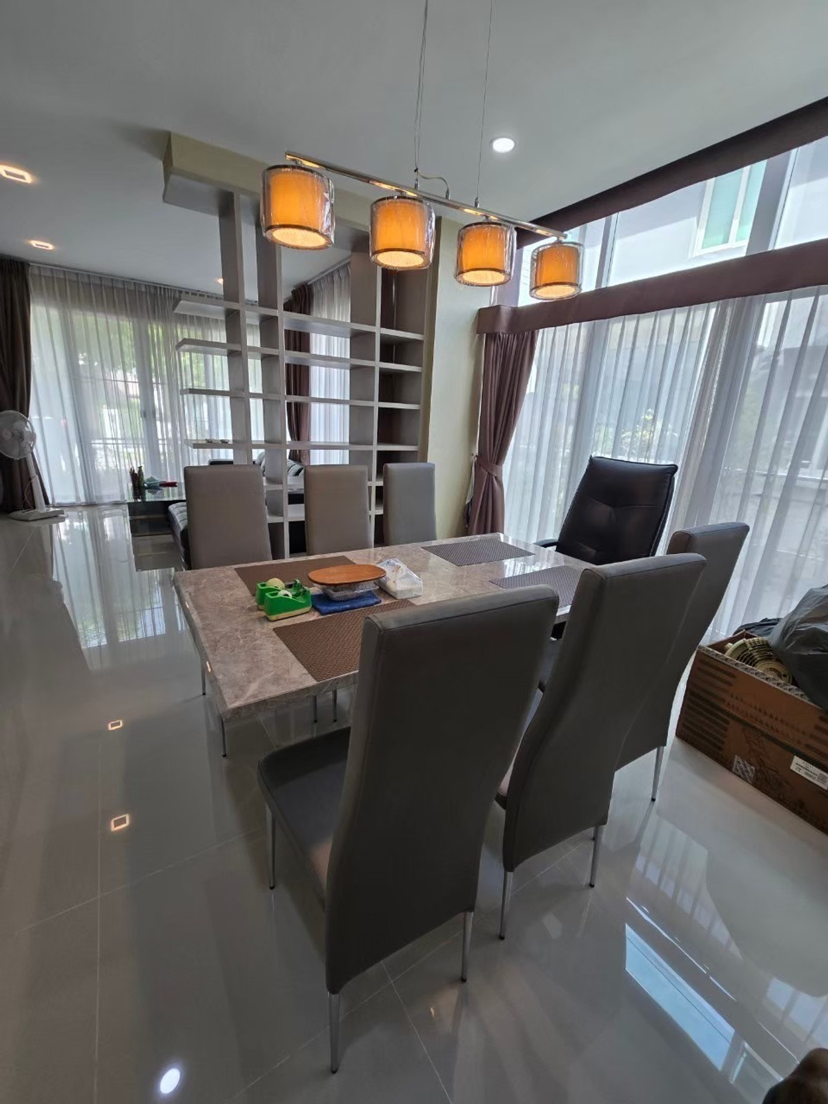 ขายบ้านบางนา แบริ่ง ลาซาล : คัดสรรสังคมคุณภาพ... เพื่อความเป็นส่วนตัวสูงสุดเพียง 99 ครอบครัวเท่านั้น