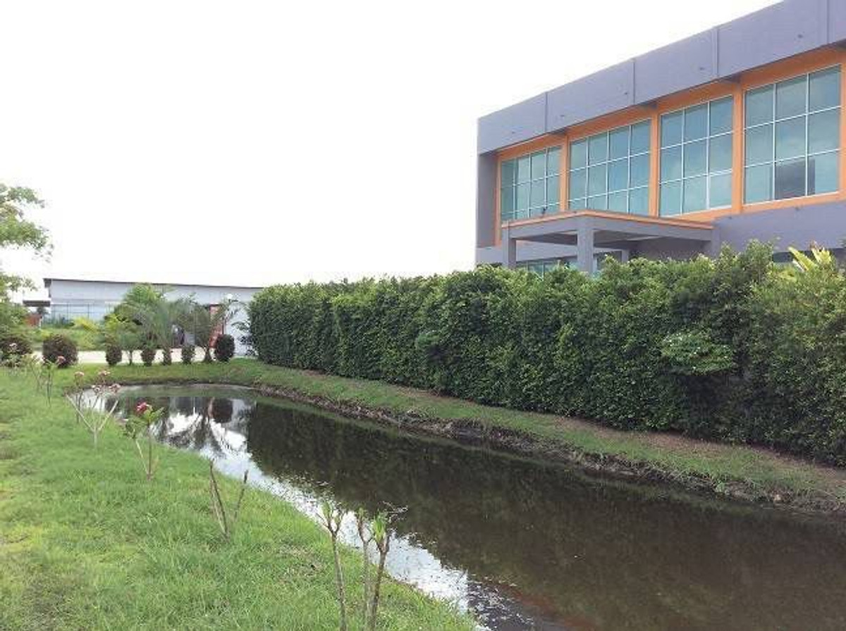 For SaleFactorySamut Prakan,Samrong : New factory for sale, 2,094 sq m, area 3 rai, prime location 📍Bang Sao Thong, Samut Prakan #near Suvarnabhumi Airport KWASSET