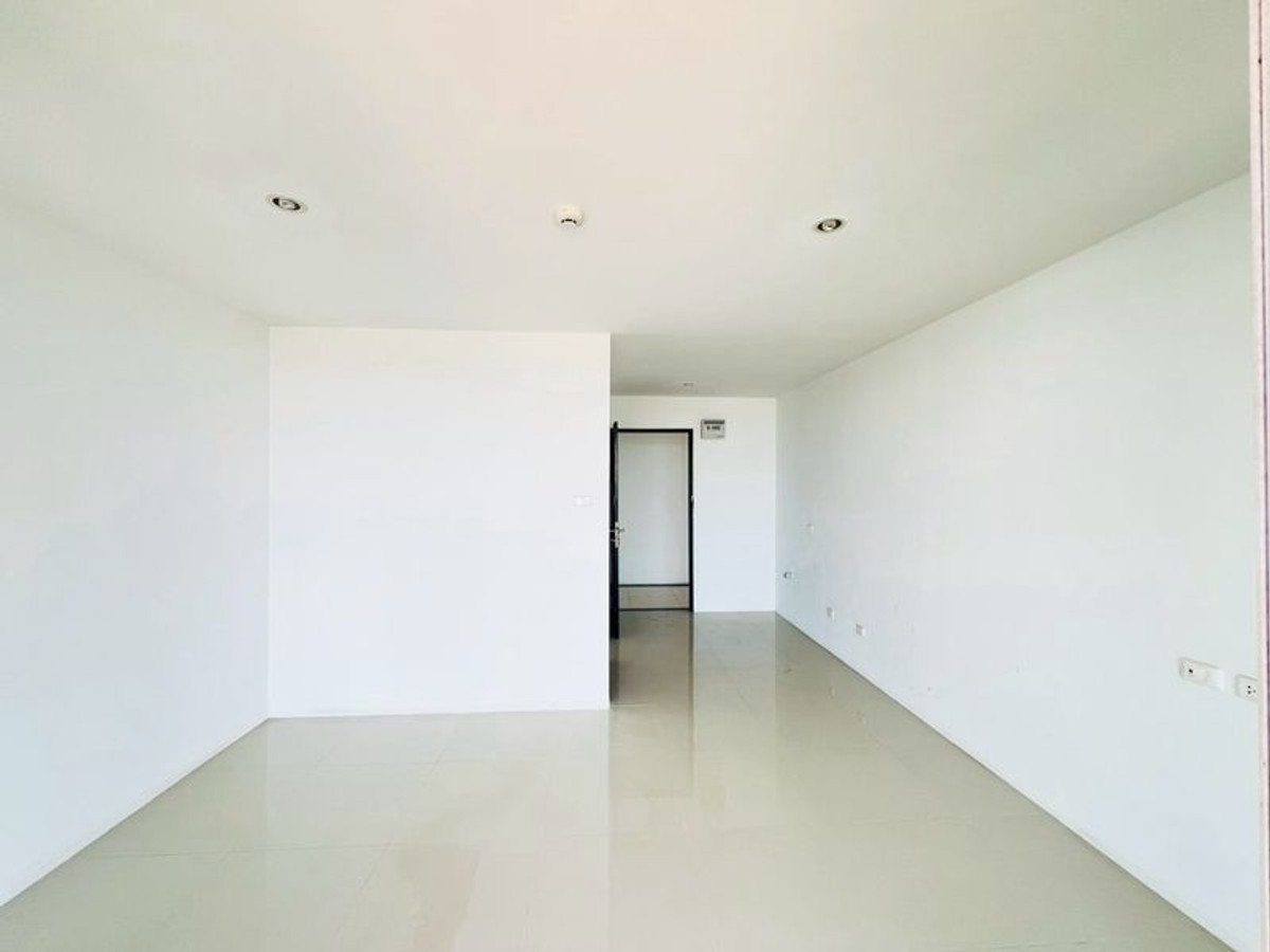 ขายกิจการโรงแรม & กิจการอพาร์ตเมนต์พัทยา บางแสน ชลบุรี สัตหีบ : ขายที่ดิน 2 ไร่ พร้อมกิจการคอนโดวิวทะเล 🌊 200 ห้อง 8 ชั้น  📍จอมเทียน สัตหีบ จ.ชลบุรี   #เปลี่ยนใบประกอบกิจการเป็นโรงแรมได้ ที่ดินผังสีแดง❤️  ใกล้ถนนสุขุมวิท 300 เมตร  ใกล้ทะเลจอมเทียน 700 เมตร 