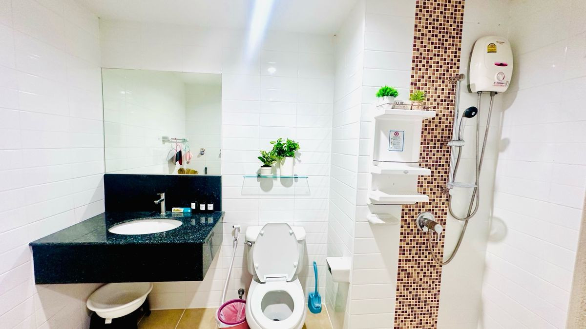 CondoThaphra, Talat Phlu, Wutthakat : Metro Park Sathorn【𝐒𝐄𝐋𝐋 & 𝐑𝐄𝐍𝐓】🔥Perfectly sized room with clear separation of spaces, ideal for long-term living🔥 Contact Line ID: @hacondo