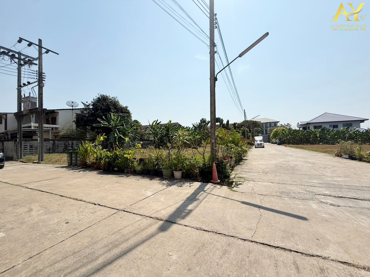 For SaleLandChaengwatana, Muangthong : Urgent sale‼️ Land in prime location, 4 plots✨ 1-1-25.7 rai, Chaengwattana - Pak Kret Soi 28, behind Central Chaengwattana, only 63,084,000 baht 🔥🔥🔥 (120,000 / sq m.)