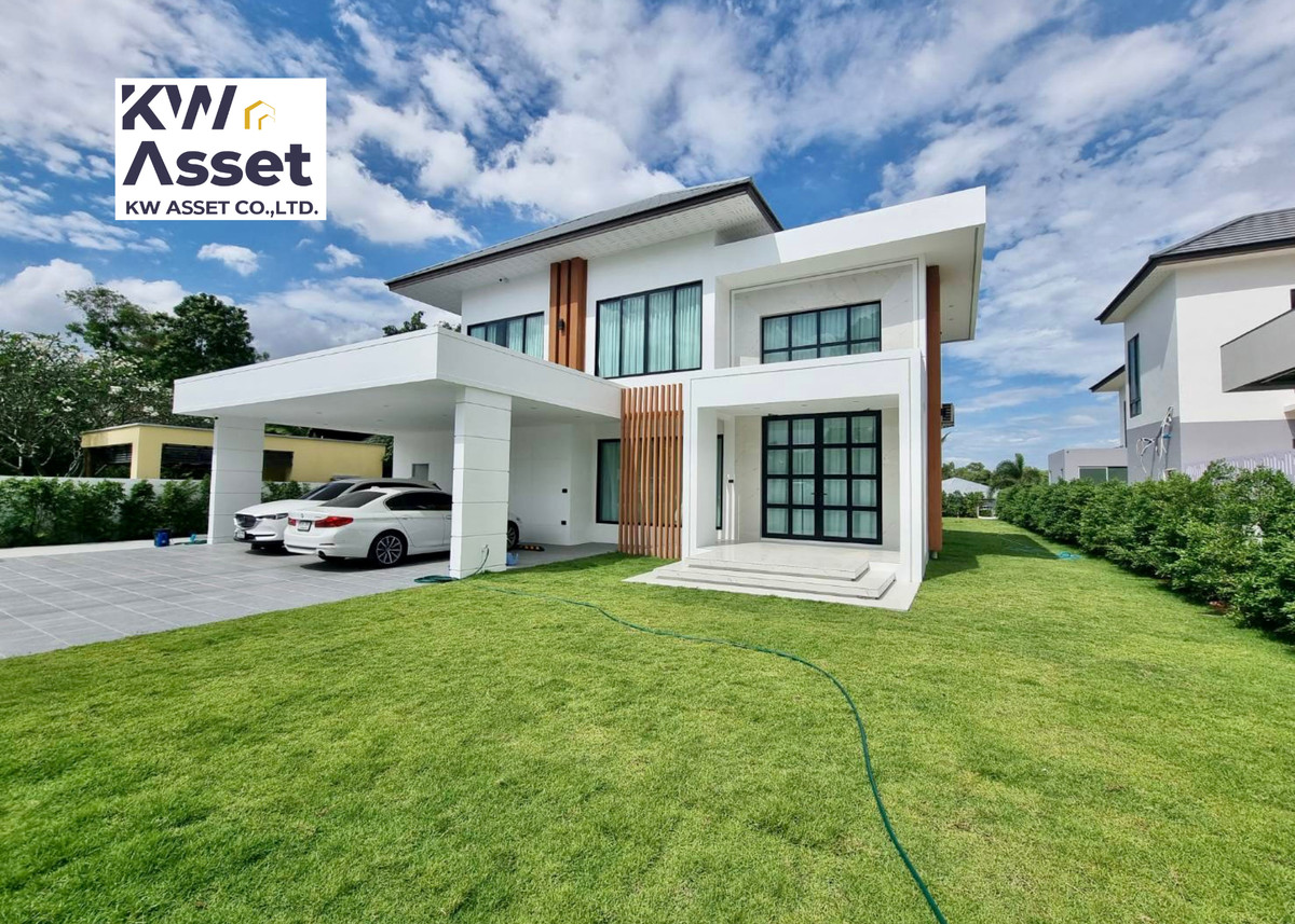 For SaleHousePattaya, Bangsaen, Chonburi : Selling at a loss, luxury house, single house, Pattaya, 4 bedrooms, 4 bathrooms, The Village Housing Estate by Horseshoe Point Pattaya Chonburi #PattayaChonburi