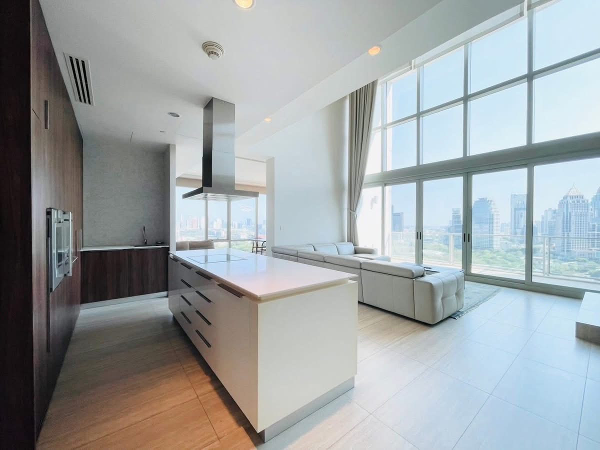 คอนโดวิทยุ ชิดลม หลังสวน : 🍃ขาย/ให้เช่าคอนโดDuplexฟรีโฮลด์ที่ 185 ราชดำริ 5 ห้องนอน ห้องใหญ่ เฟอร์นิเจอร์ครบ บนถนนราชดำริ มีพื้นที่ใช้สอย 339.12 ตร.ม. 