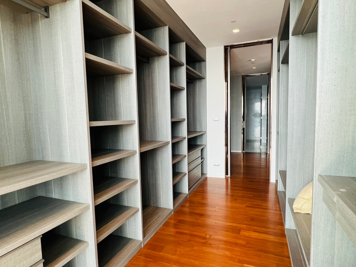 คอนโดวิทยุ ชิดลม หลังสวน : ✨ขาย/ให้เช่าคอนโดสุดหรูที่ The Residences at Sindhorn Kempinski 4 ห้องนอน พื้นที่กว้าง ตกแต่งสวย เฟอร์นิเจอร์ครบ ระเบียงใหญ่ วิวสวยมาก ใกล้ BTS ราชดำริ