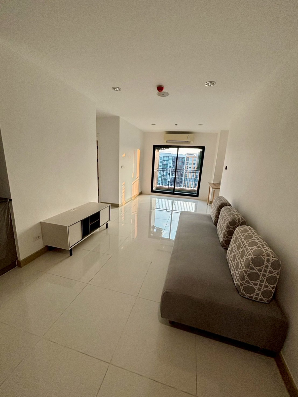 ให้เช่าคอนโดปิ่นเกล้า จรัญสนิทวงศ์ : ให้เช่า คอนโด ธนา แอสโทเรีย เฟอร์นิเจอร์ ครบ พร้อมเข้าอยู่ ใหม่แกะกล่อง