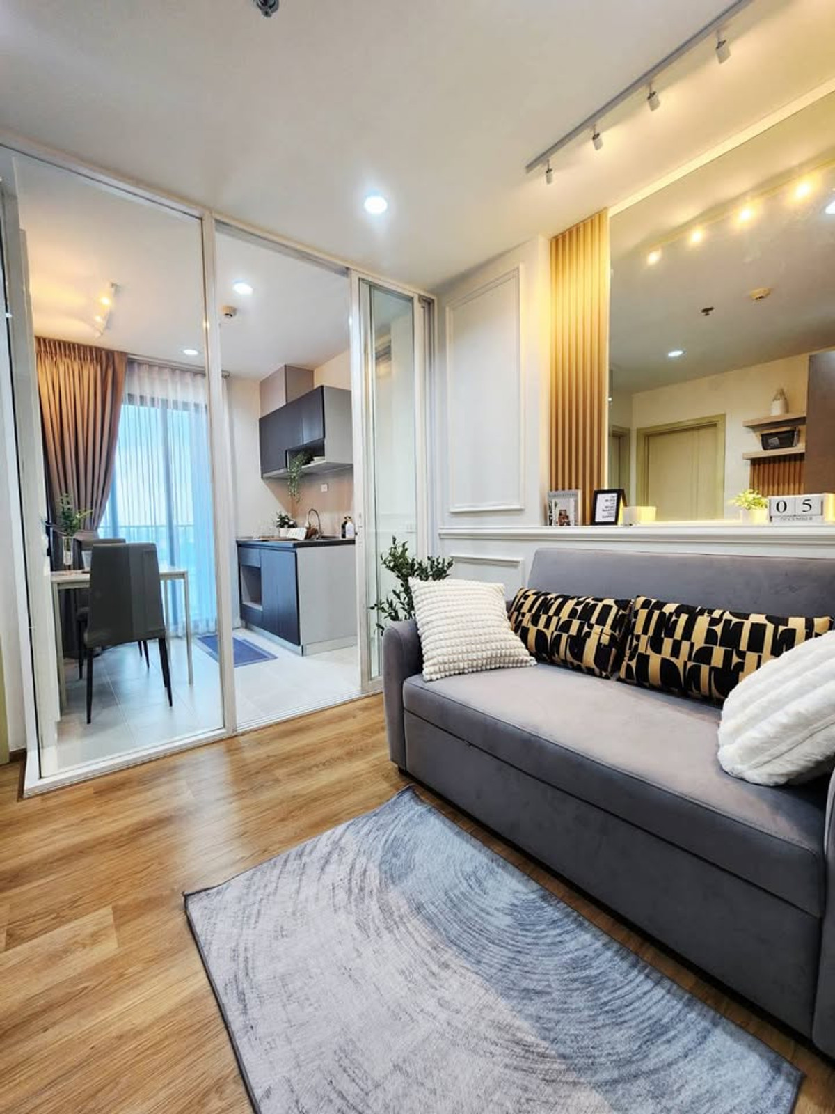 ขายคอนโดพระราม 9 เพชรบุรีตัดใหม่ RCA : 🔥 ขาย 🔥 เดอะ เบส พระราม 9 - รามคำแหง The Base Rama 9 - Ramkhamhaeng / 1 ห้องนอน ZC123