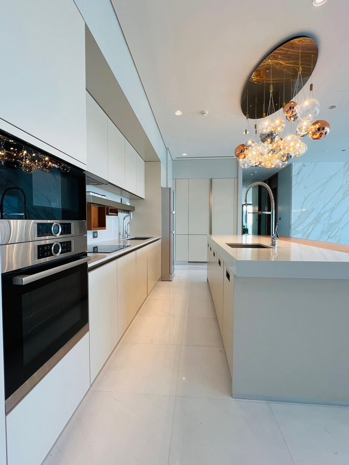 คอนโดวิทยุ ชิดลม หลังสวน : ✨ขาย/ให้เช่าคอนโดสุดหรูที่ The Residences at Sindhorn Kempinski 4 ห้องนอน พื้นที่กว้าง ตกแต่งสวย เฟอร์นิเจอร์ครบ ระเบียงใหญ่ วิวสวยมาก ใกล้ BTS ราชดำริ