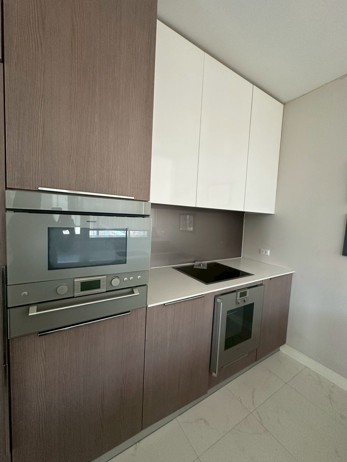 For RentCondoWitthayu, Chidlom, Langsuan, Ploenchit : 🏠✨ 185 Rajadamri | 1 Bedroom for Rent (HBH-ST-116)