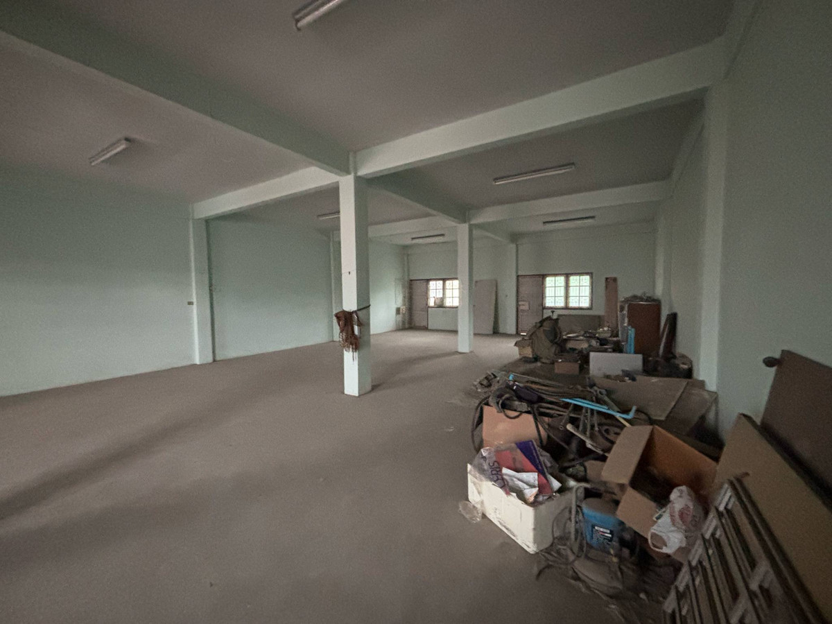 ขายอาคารพาณิชย์ระยอง : ขายอาคารพานิชย์ 3 ชั้นครึ่ง 3 ห้องน้ำ 1 ดาดฟ้า #มาบตาพุด เนื้อที่ 39.8 ตารางวา ที่ตั้ง :ต.มาบตาพุด อ.เมืองระยอง จ.ระยอง หน้ากว้าง 8 เมตร ยาว 16 เมตร  