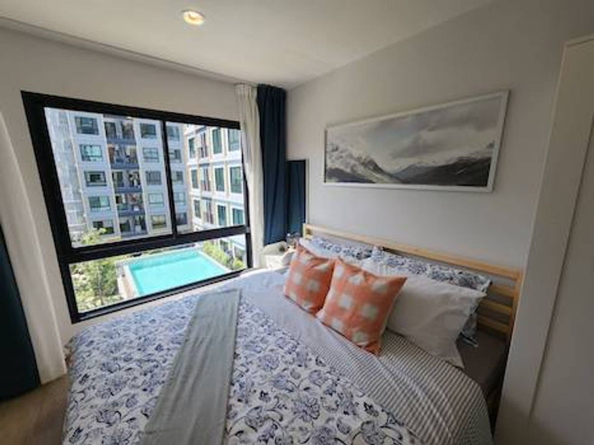 For RentCondoChaengwatana, Muangthong : Hi Changwattana 19 Condo for rent, corner room, pool view, large room, round windows, fully furnished, with electrical appliances, Building A, 4th floor.