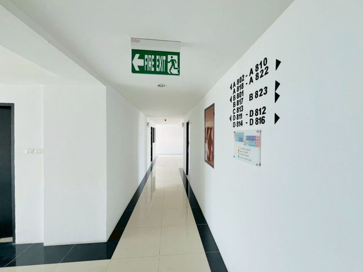 ขายกิจการโรงแรม & กิจการอพาร์ตเมนต์พัทยา บางแสน ชลบุรี สัตหีบ : ขายที่ดิน 2 ไร่ พร้อมกิจการคอนโดวิวทะเล 🌊 200 ห้อง 8 ชั้น  📍จอมเทียน สัตหีบ จ.ชลบุรี   #เปลี่ยนใบประกอบกิจการเป็นโรงแรมได้ ที่ดินผังสีแดง❤️  ใกล้ถนนสุขุมวิท 300 เมตร  ใกล้ทะเลจอมเทียน 700 เมตร 