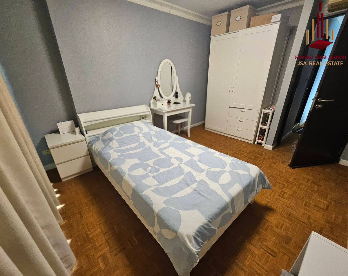 For RentCondoSilom, Saladaeng, Bangrak : ✨ For Rent: Silom Suite Condo ✨ 💰 Only 35,000 THB/month