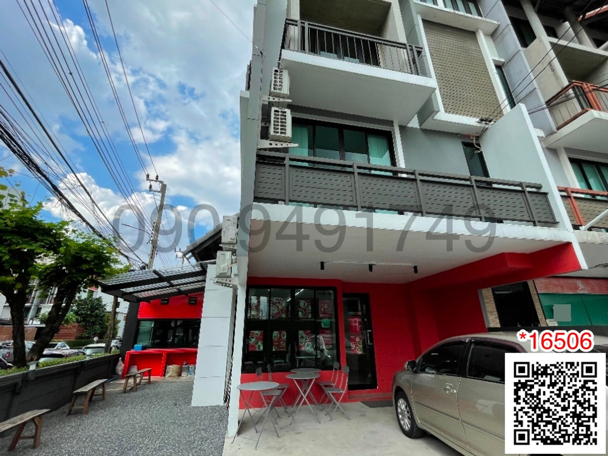 For RentHome OfficeOnnut, Udomsuk : For rent: 4-story home office, Areeya Mandarina, Sukhumvit 77, in front of the project. Next to On Nut main road (near Soi On Nut 39) able to register a company