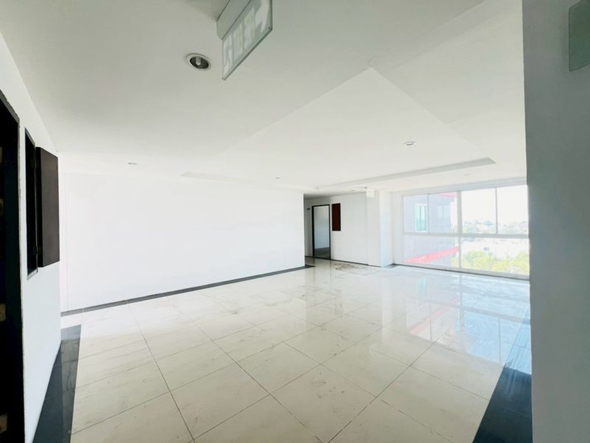 ขายกิจการโรงแรม & กิจการอพาร์ตเมนต์พัทยา บางแสน ชลบุรี สัตหีบ : ขายที่ดิน 2 ไร่ พร้อมกิจการคอนโดวิวทะเล 🌊 200 ห้อง 8 ชั้น  📍จอมเทียน สัตหีบ จ.ชลบุรี   #เปลี่ยนใบประกอบกิจการเป็นโรงแรมได้ ที่ดินผังสีแดง❤️  ใกล้ถนนสุขุมวิท 300 เมตร  ใกล้ทะเลจอมเทียน 700 เมตร 