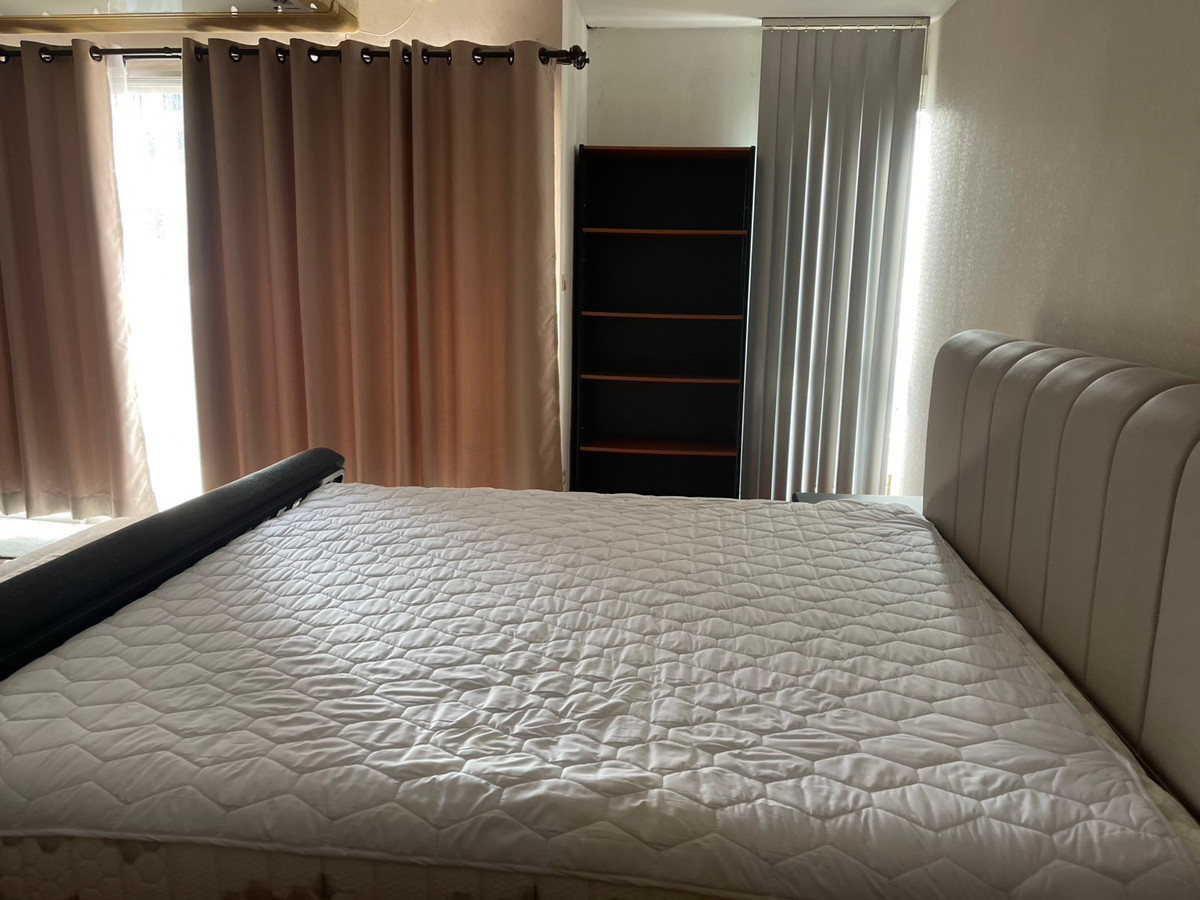 For RentCondoSilom, Saladaeng, Bangrak : Silom Suite Room for Rent (Sathorn 12)