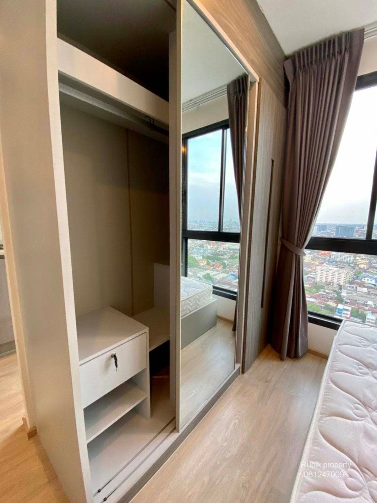 For SaleCondoThaphra, Talat Phlu, Wutthakat : 🔥 Condo for sale with tenant – Ideo Sathorn-Tha Phra (S9) RB1658 💰 Best for investors! The room is always rented, never vacant. The price can be rented immediately, 10,000+ / month.